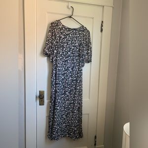 Old Navy Floral Shift Dress